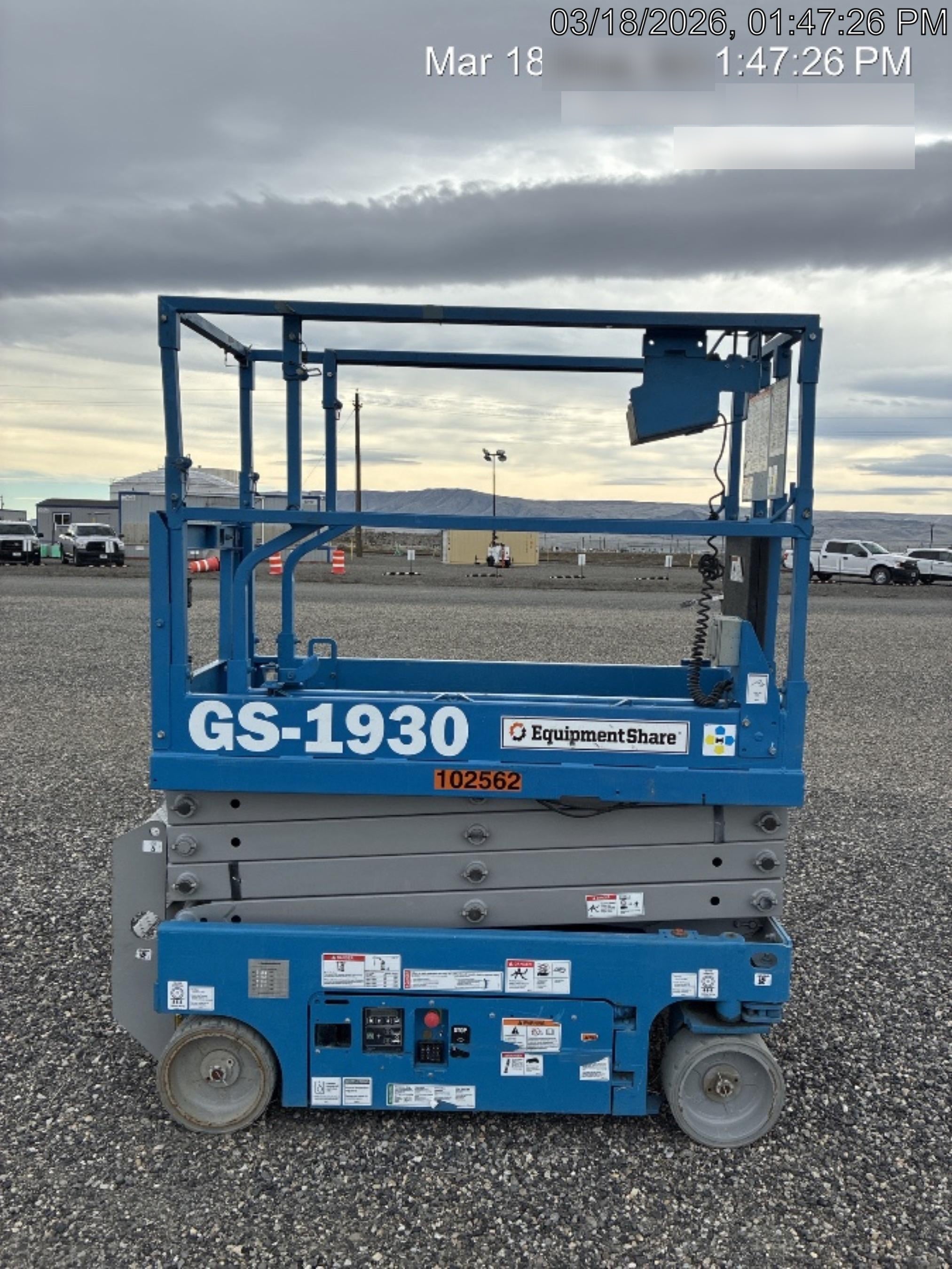 2020 Genie GS-1930 Solid Non Marking Tires, Beacon, Folding rails with half height swing gate, 800W Inverter
