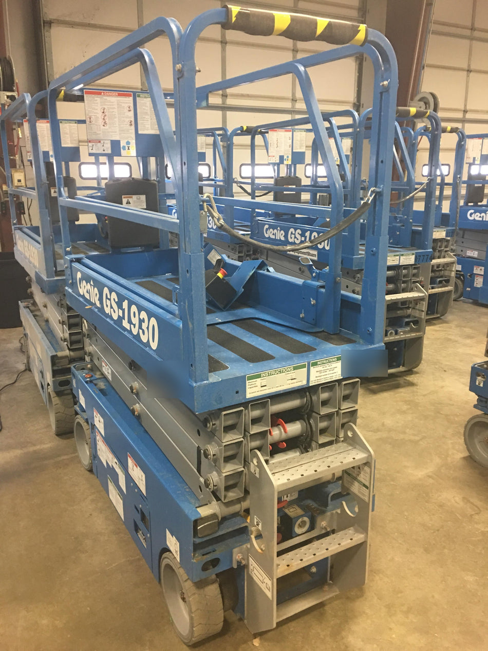 2018 Genie GS-1930 Genie GS-1930 w/Fixed Rail, Chain Entry