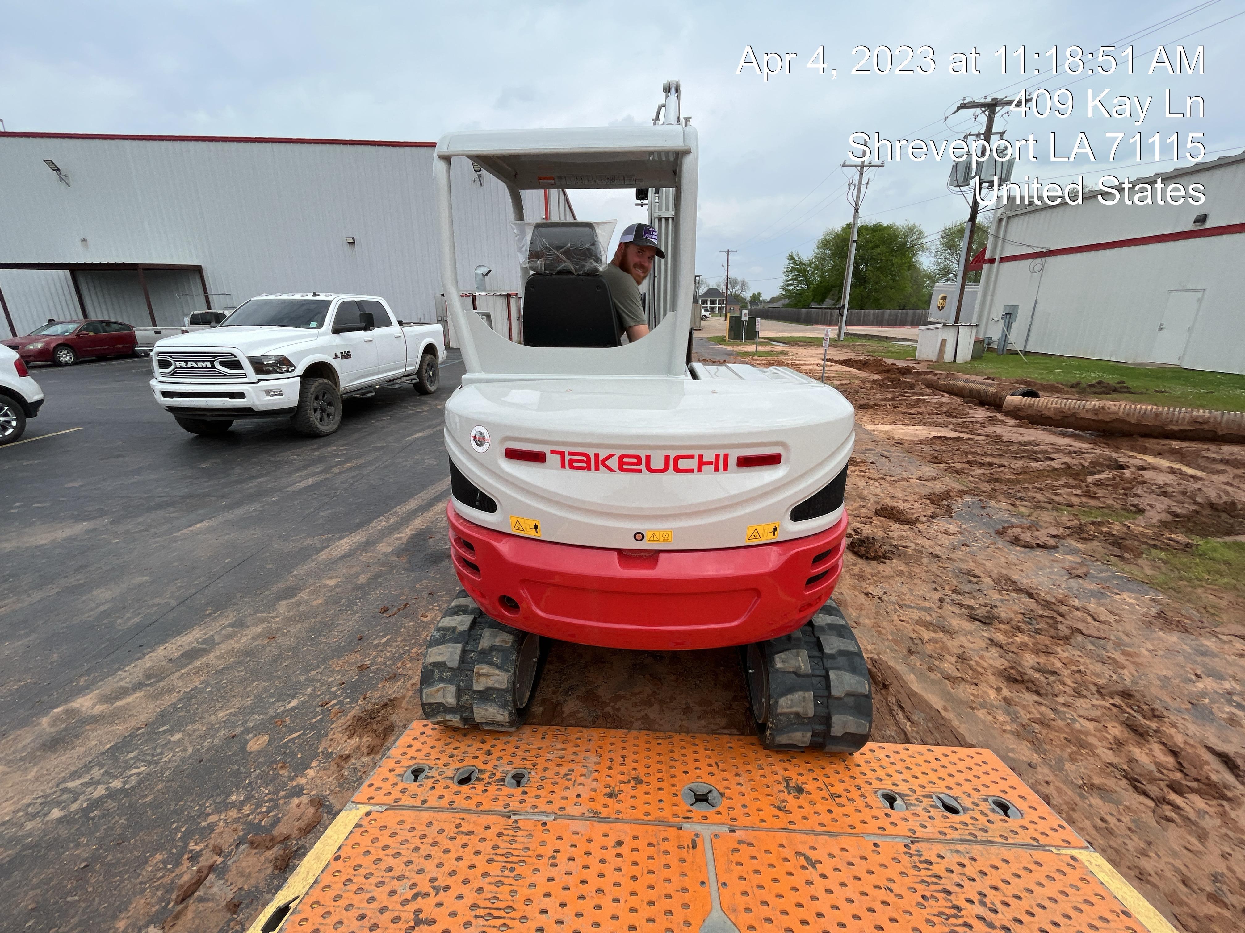 2023 TAKEUCHI TB250-2R