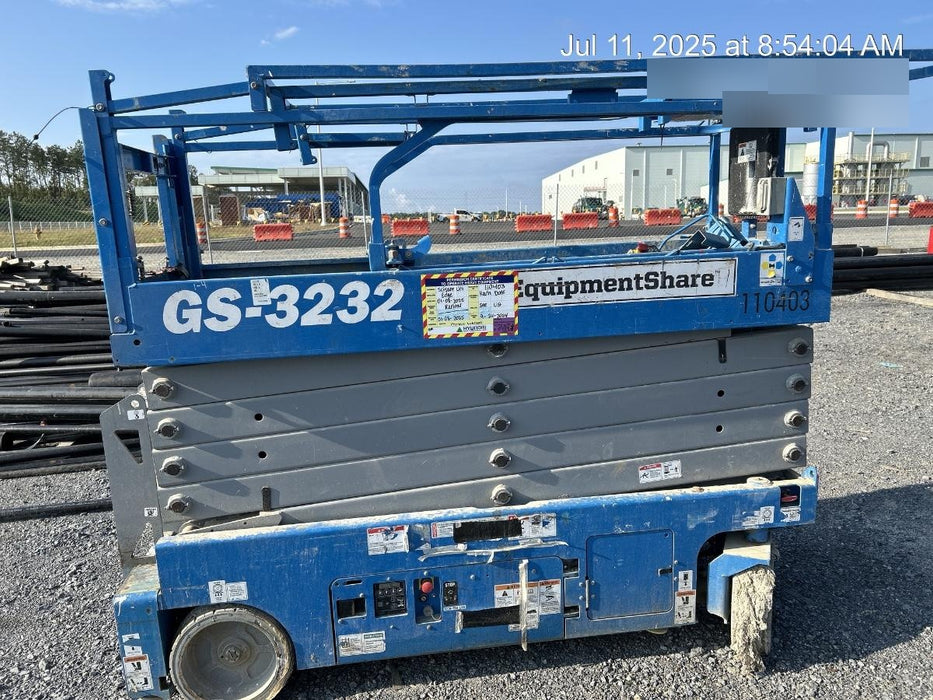 2020 Genie GS-3232 Standard, Folding half height swing gate