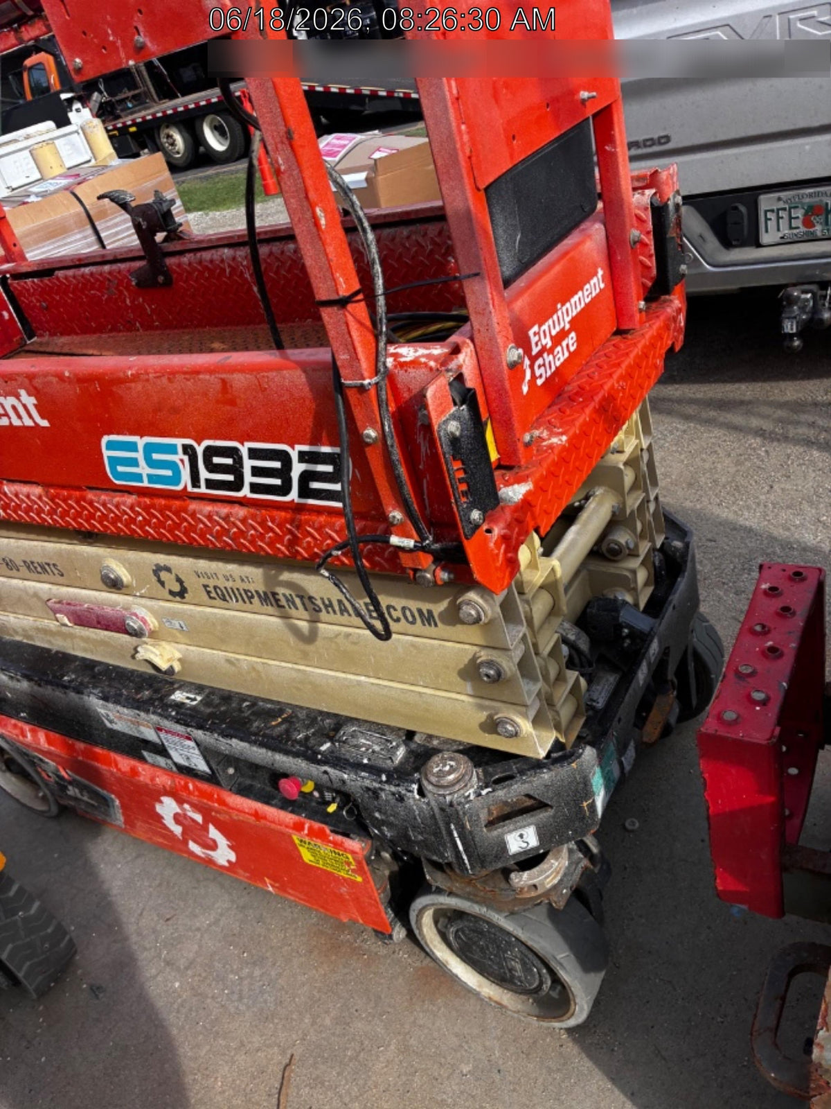 2023 JLG ES1932