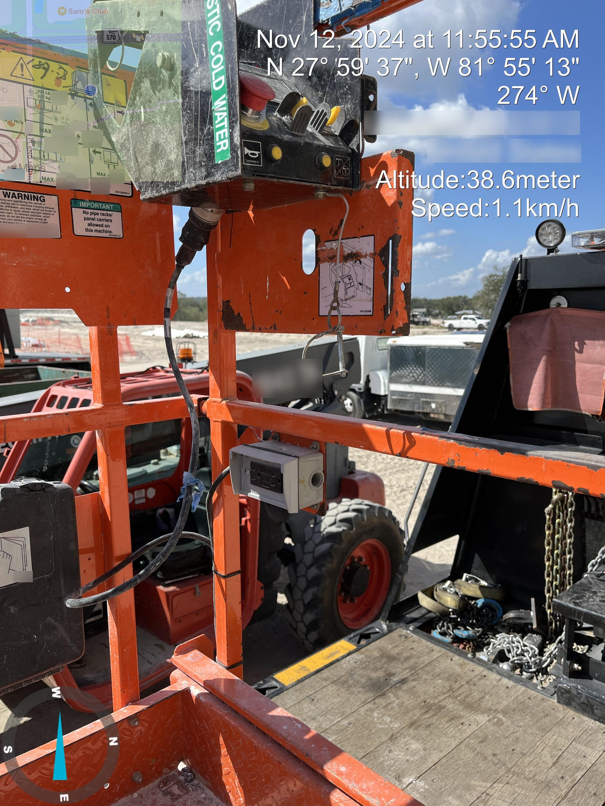 2022 JLG ES1330L