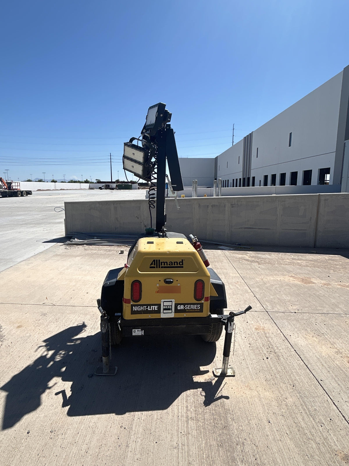 Allmand NLV3GR (4) LED Light Fixture 350W, 23' Vertical Mast, 3kW Prime, Towable, Deep Sea L401, Leveling Jacks, Yanmar T4F 5.8hp