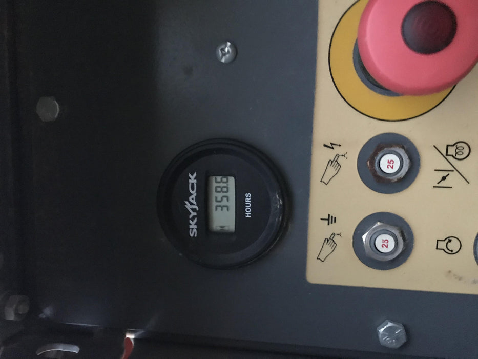 2017 SKYJACK SJ6832 RT