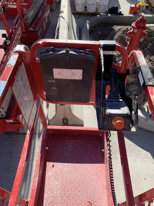 2020 MEC 1330SE Solid NM Tires, Steel Swing out Doors, LCS, Beacon, 900W Invertor