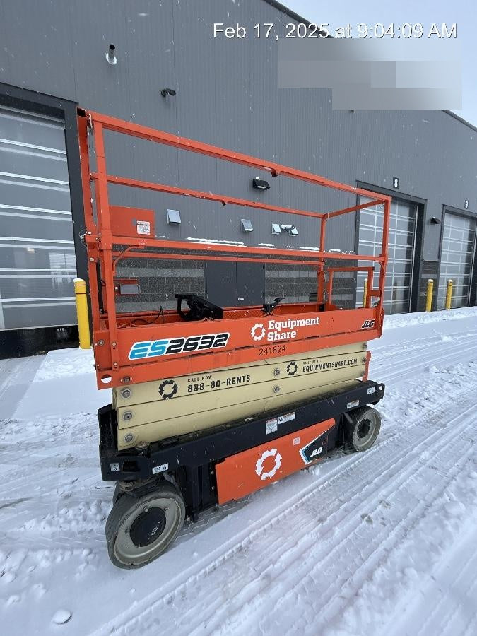 2022 JLG ES2632