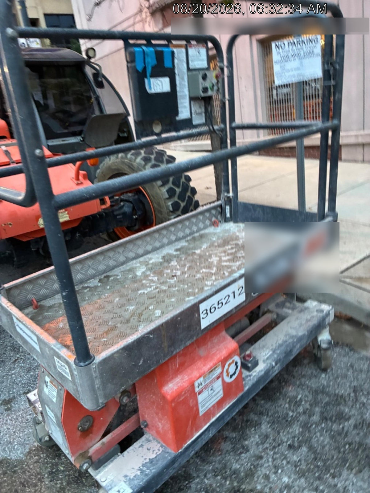 2023 JLG 1030P