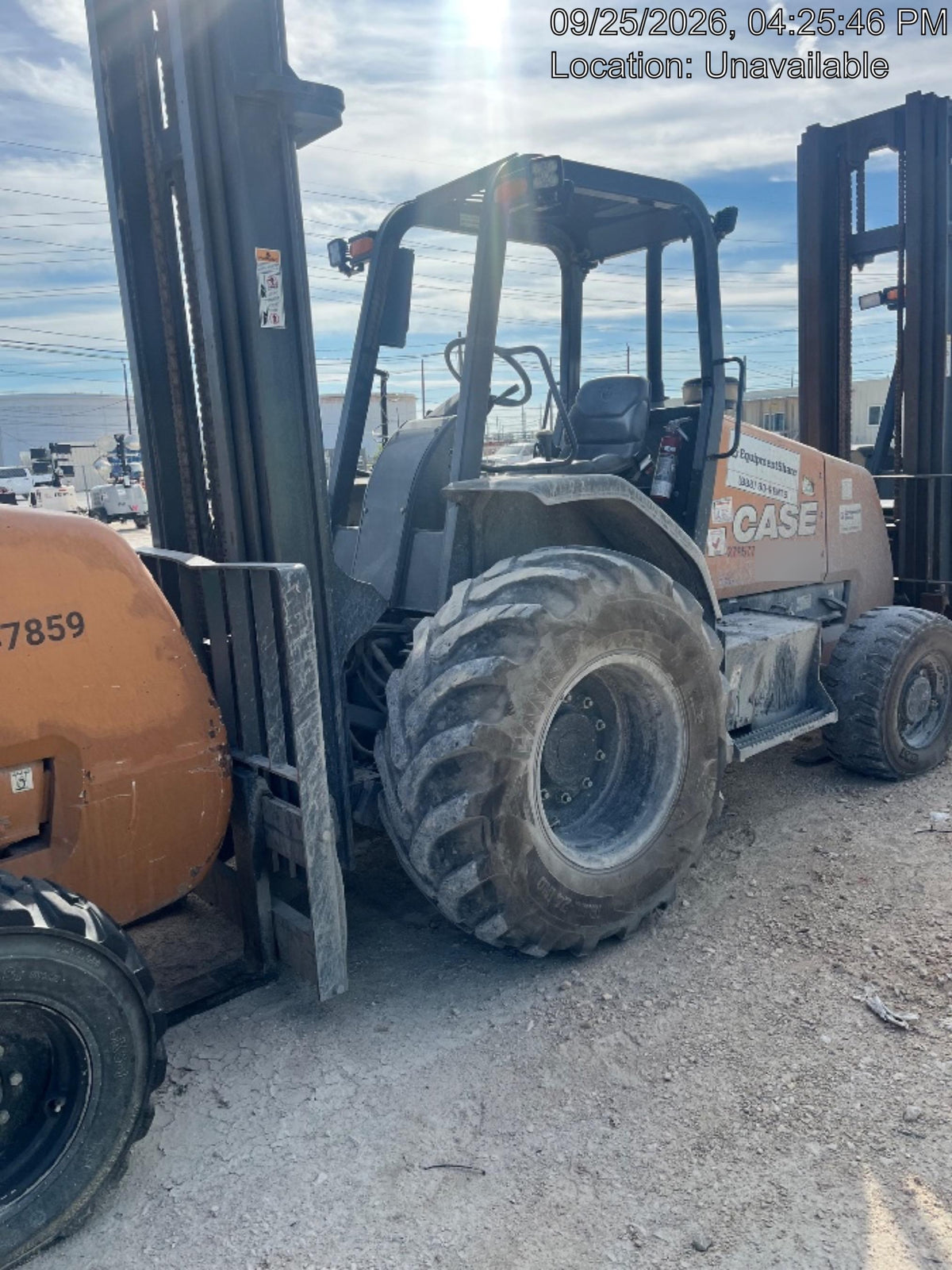 2023 CASE 588H