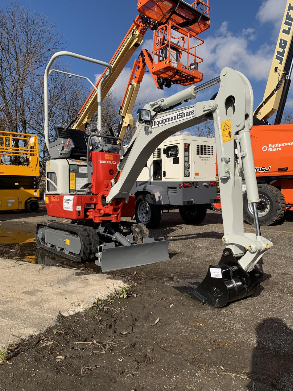 2022 TAKEUCHI TB210R