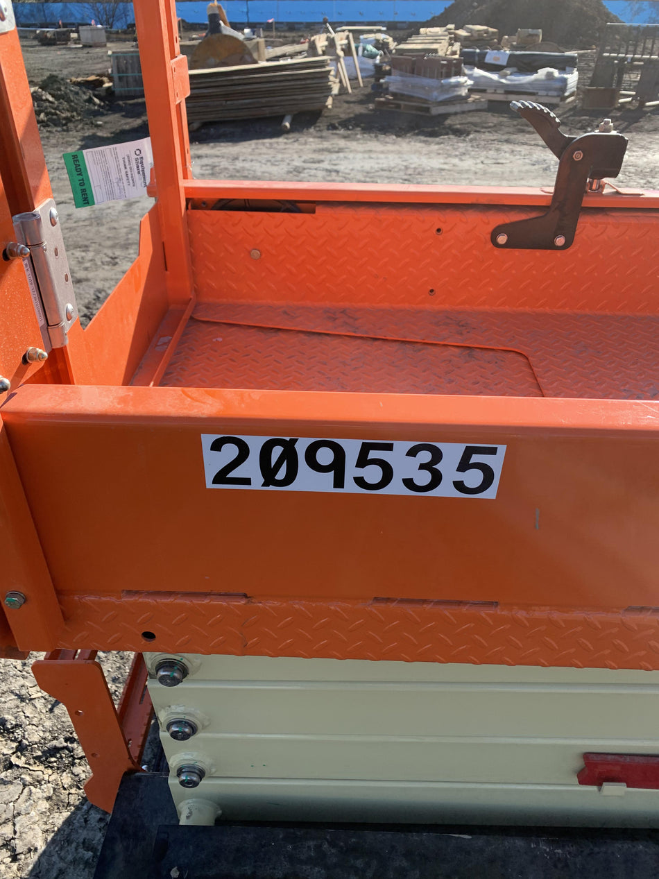 2022 JLG ES1932