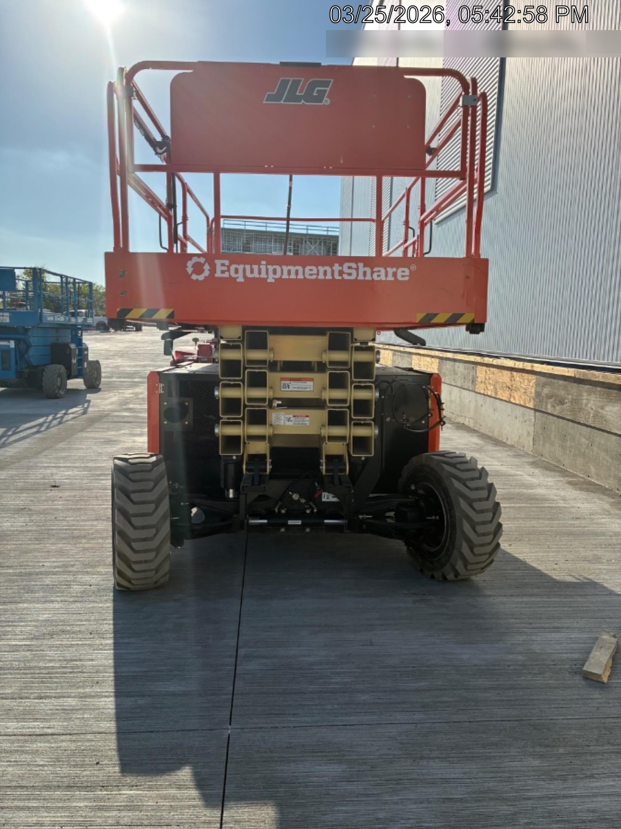 2025 JLG RT4394