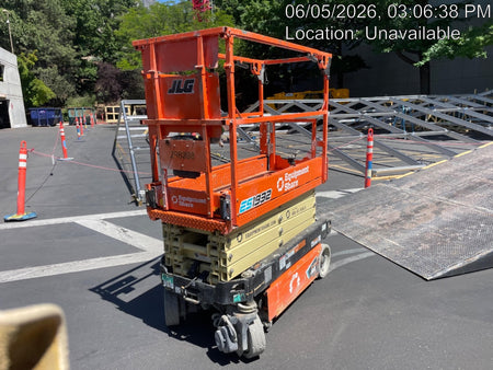 2023 JLG ES1932