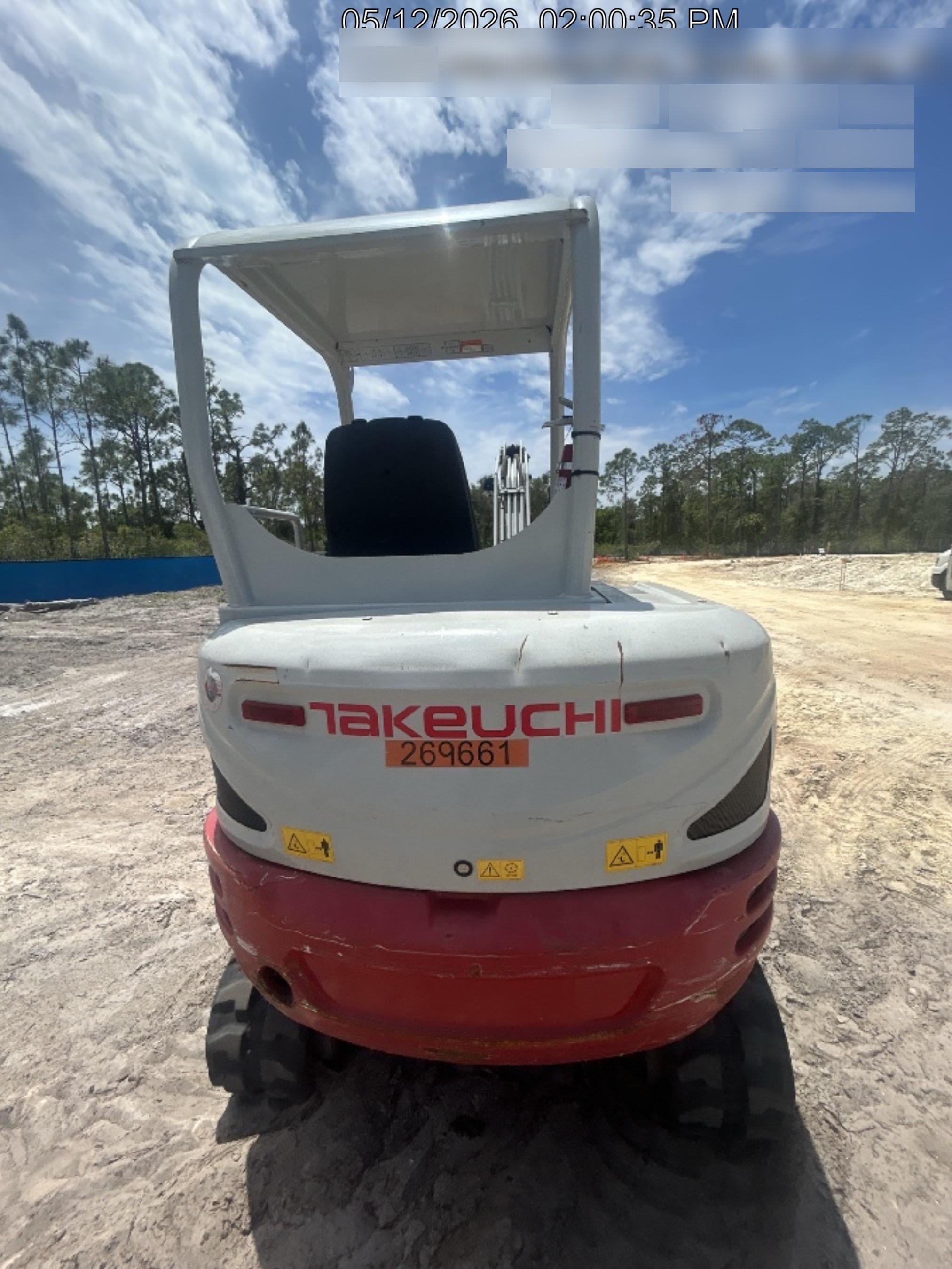 2022 TAKEUCHI TB235-2R