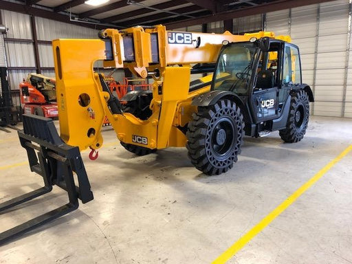 2019 JCB 512-56 Enclosed Cab, 109 HP, Solid Tires, Worklights, Beacon, Aux Hydraulics, Lifting Eye w/60" Carriage/60" Forks