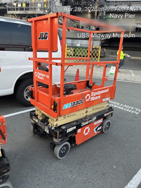 2022 JLG ES1330L