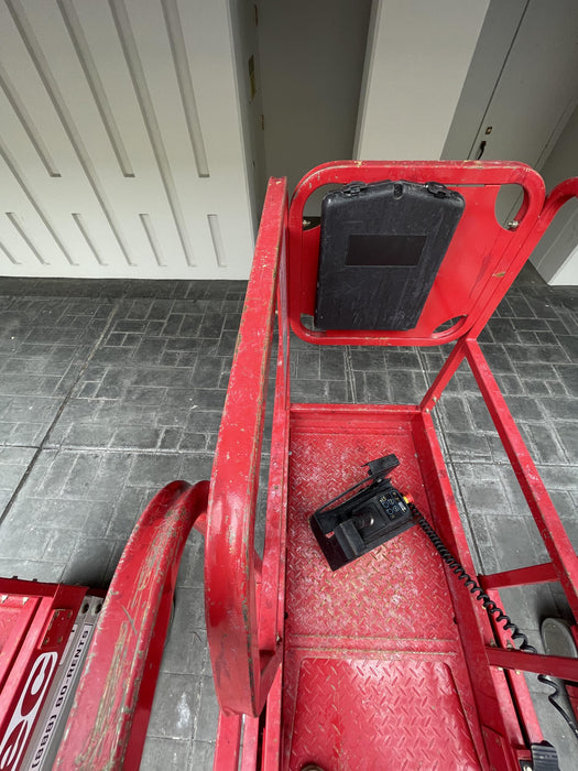 2020 MEC 1330SE Solid NM Tires, Steel Swing out Doors, LCS, Beacon, 900W Invertor