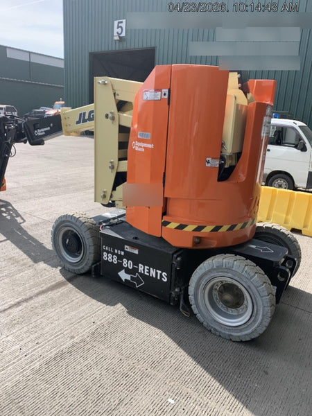 2025 JLG E300AJP