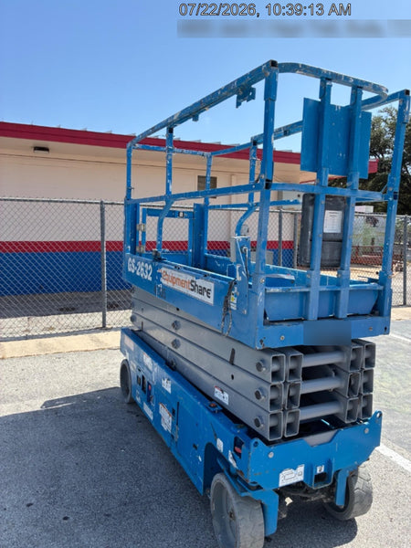 2019 Genie GS-2632 Folding rails with half height swing gate