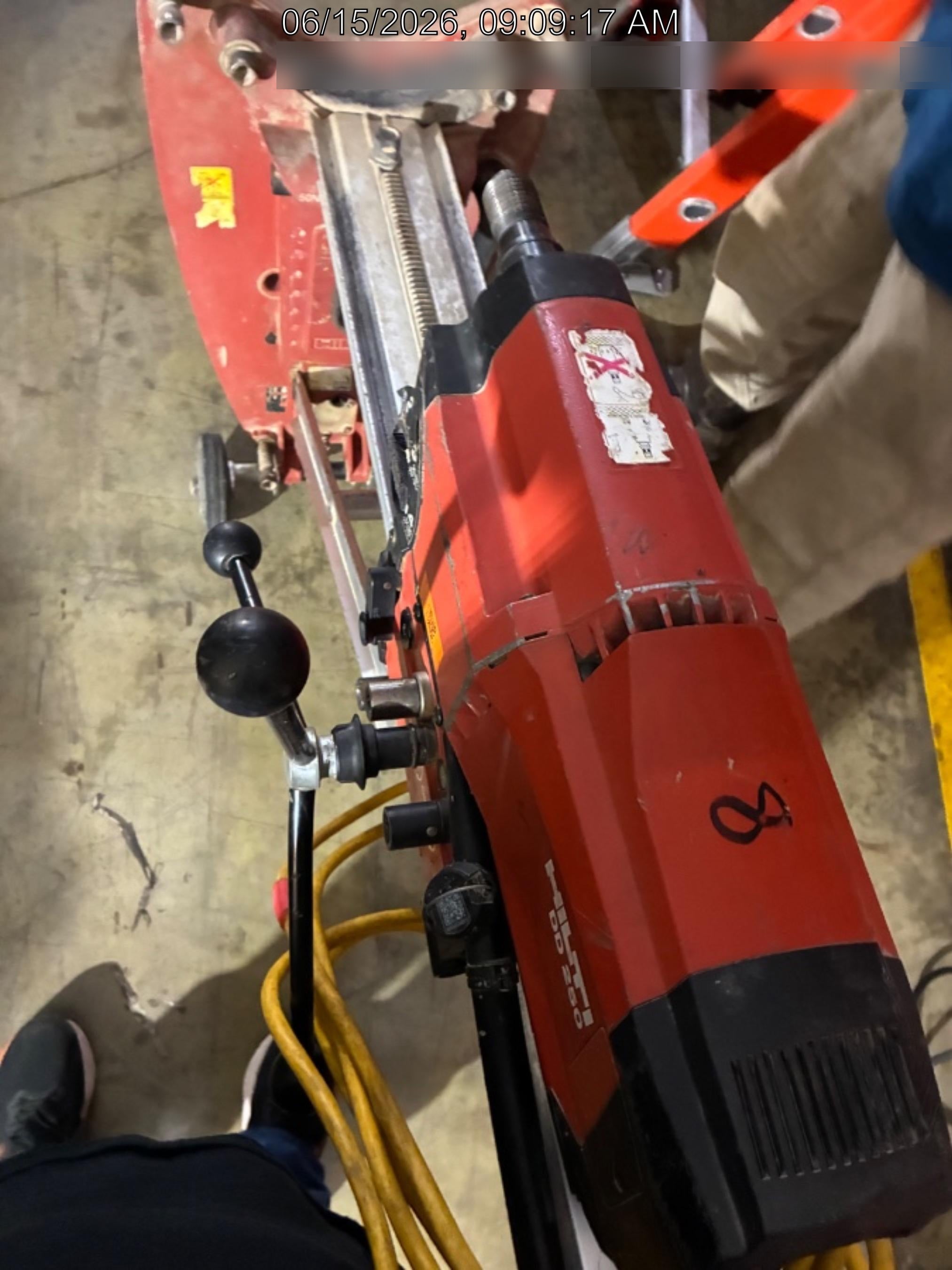 2021 HILTI DD250E