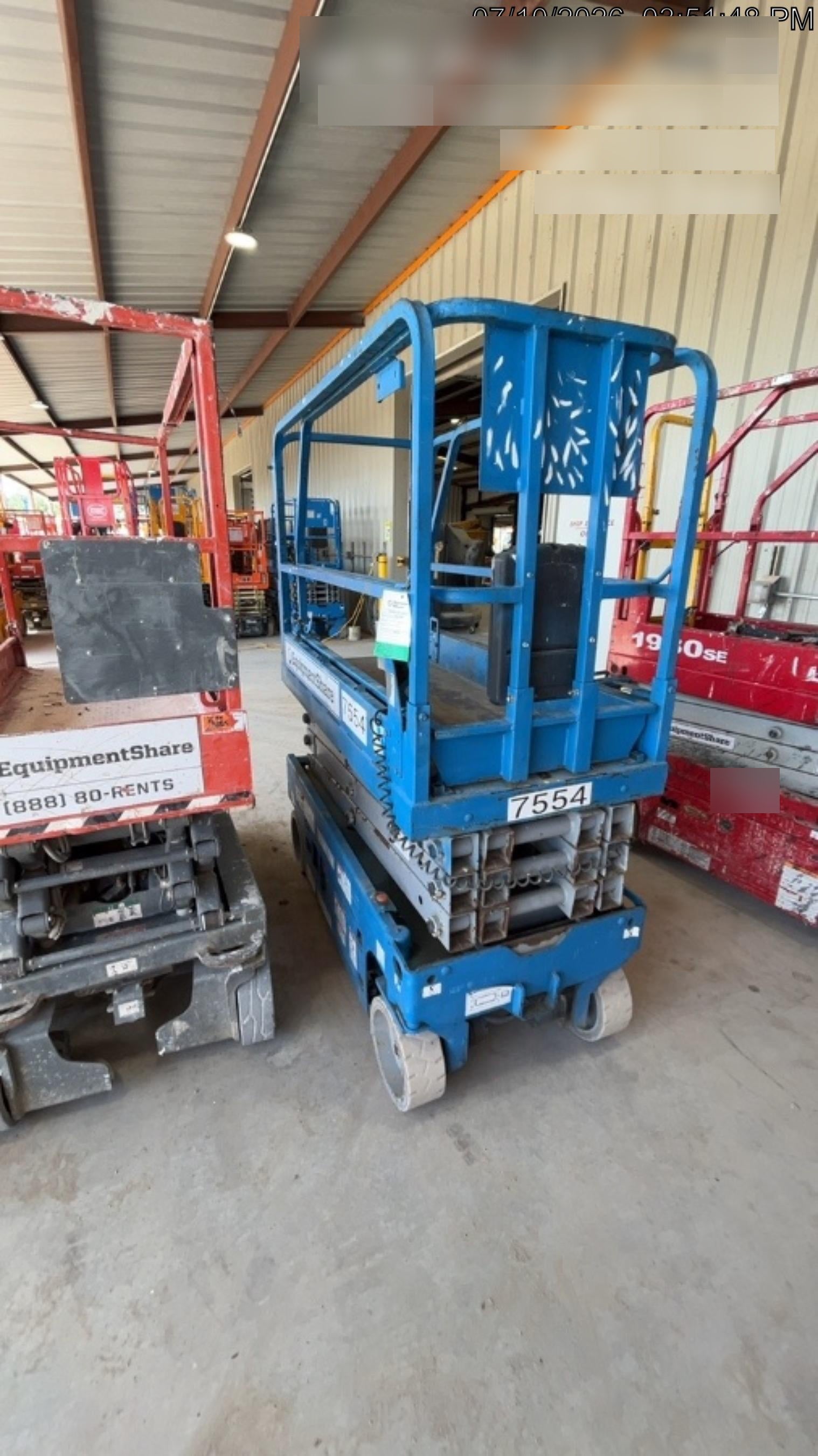 2017 Genie GS-1930 Genie GS-1930 Lift w/Fixed Rail and Chain Entry
