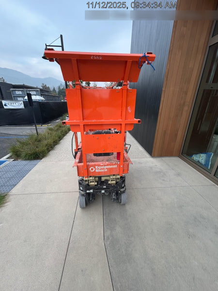 2022 JLG ES1932
