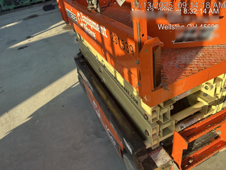 2022 JLG ES1932