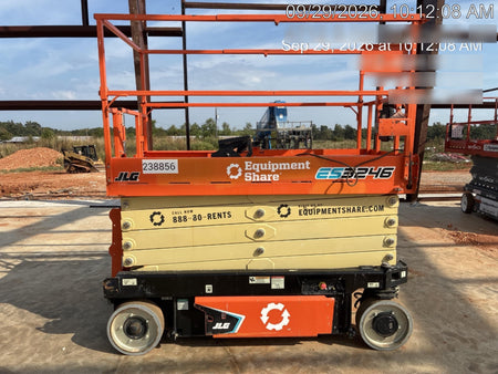 2022 JLG ES3246