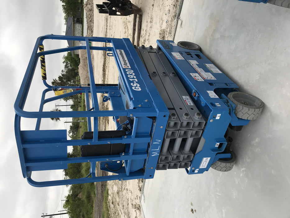 2019 Genie GS-1930 Fixed rails with chain Entry