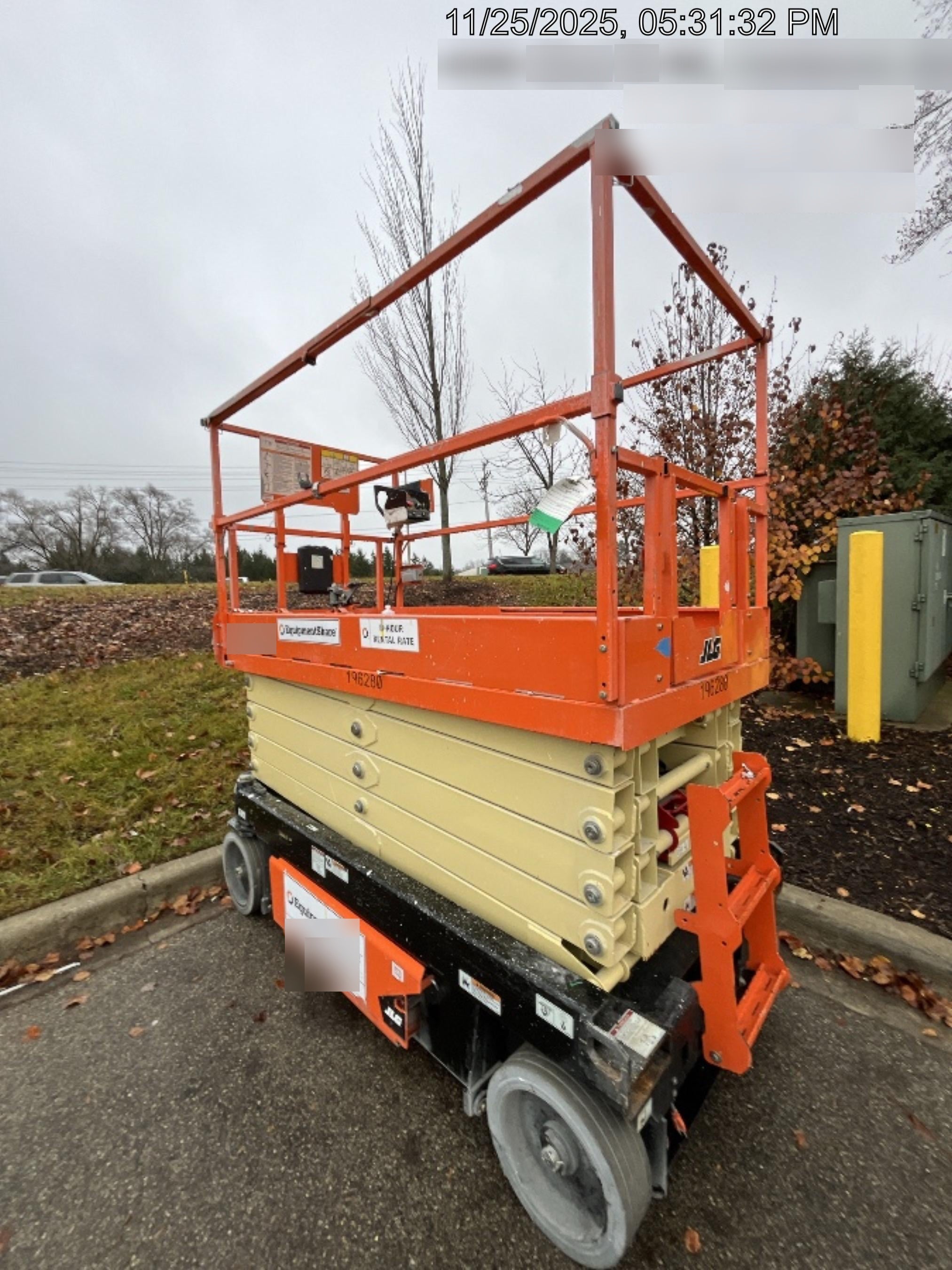 2021 JLG R3246