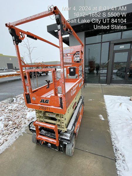 2023 JLG ES1932