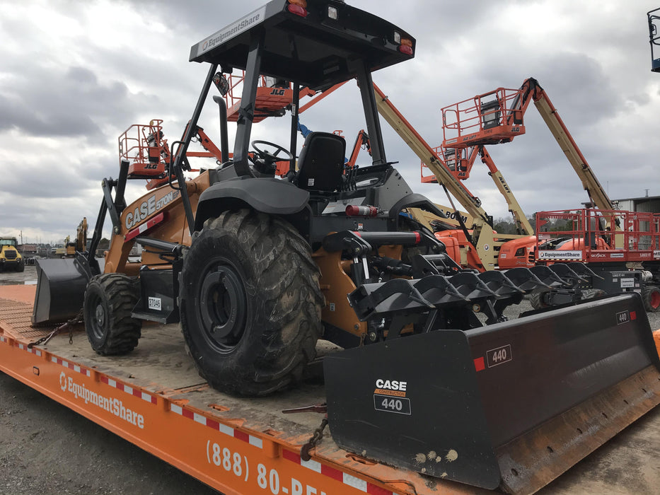 2019 Case 570N EP Canopy, 4WD, GP Front Bucket, Dual Tilt Cylinder, 84" Box Blade w/ Scarifier, Wheel Weights, Beacon