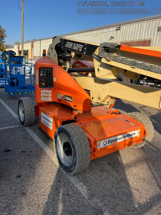 2019 JLG E450AJ