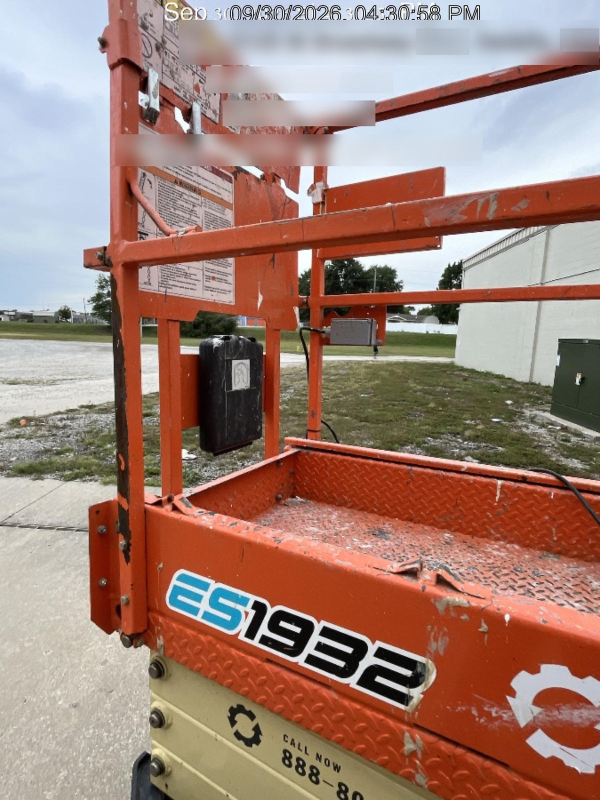 2022 JLG ES1932