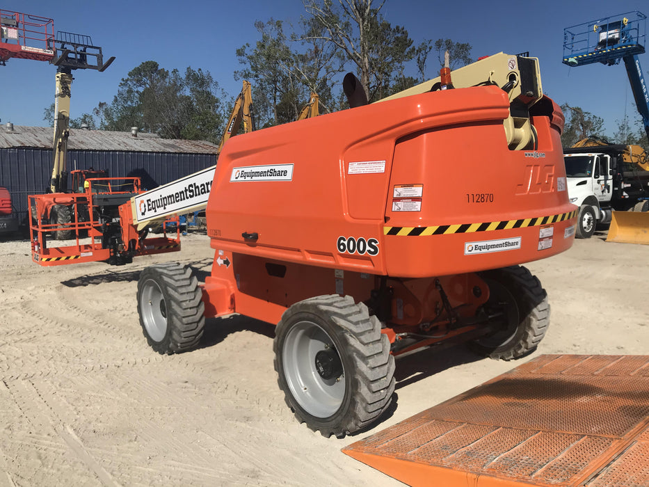 2020 JLG 600S