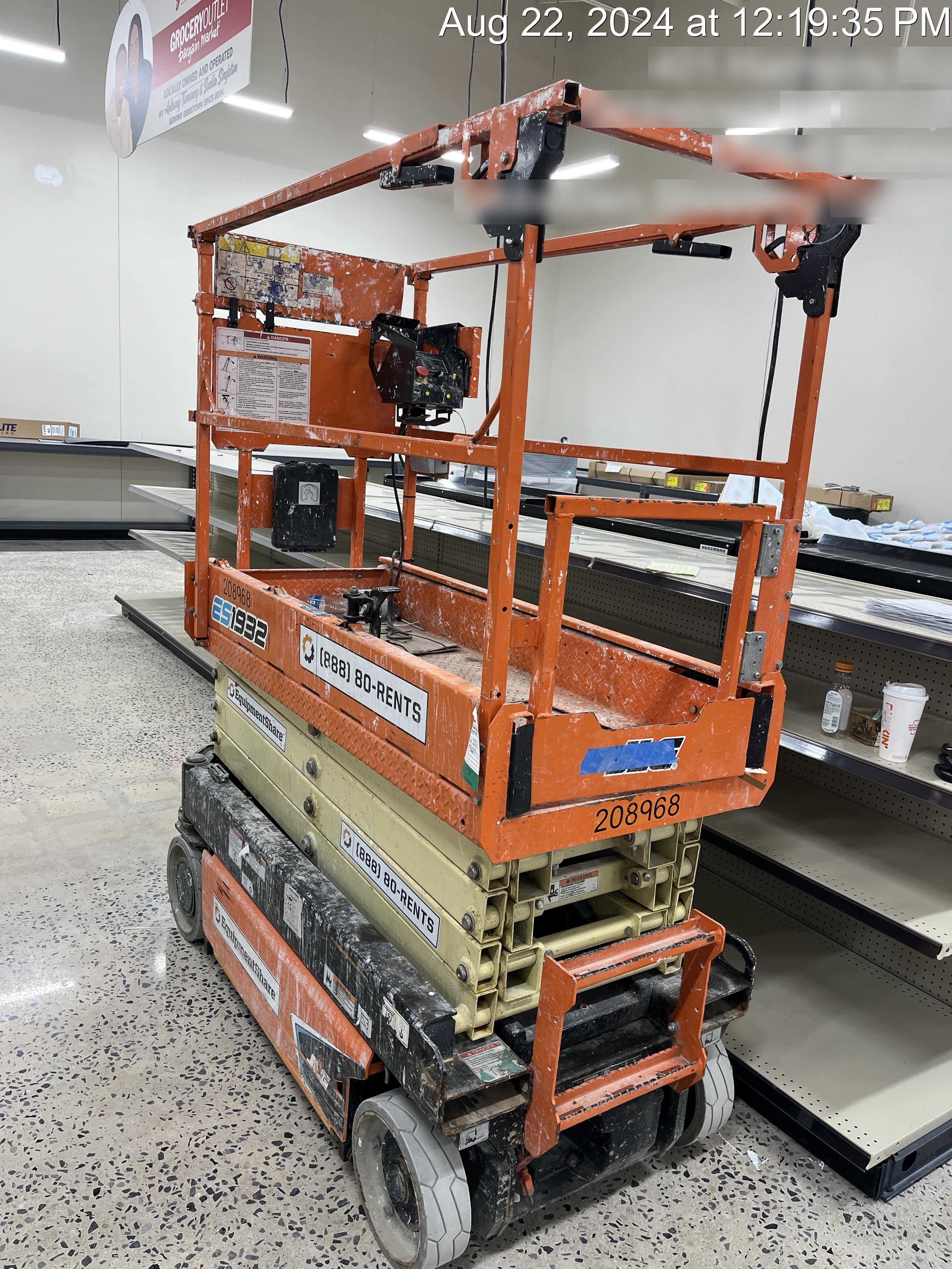 2022 JLG ES1932
