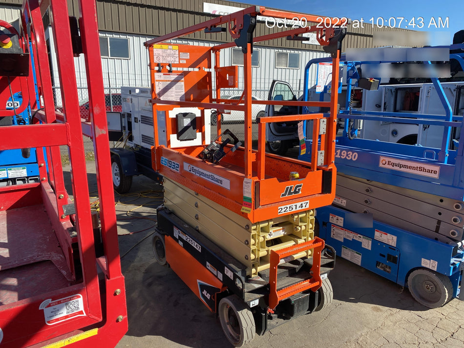 2022 JLG ES1932