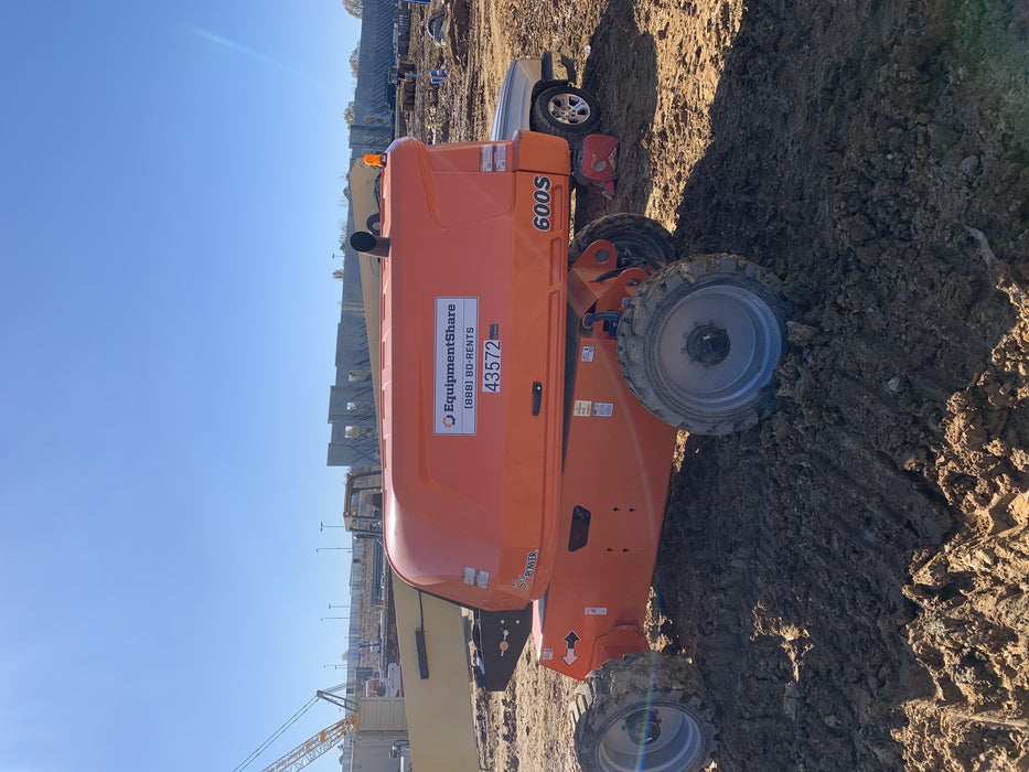 2019 JLG 600S 4WD