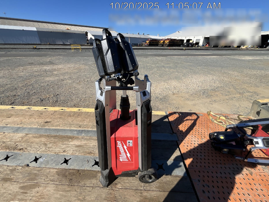 2022 MILWAUKEE MXF041-1XC