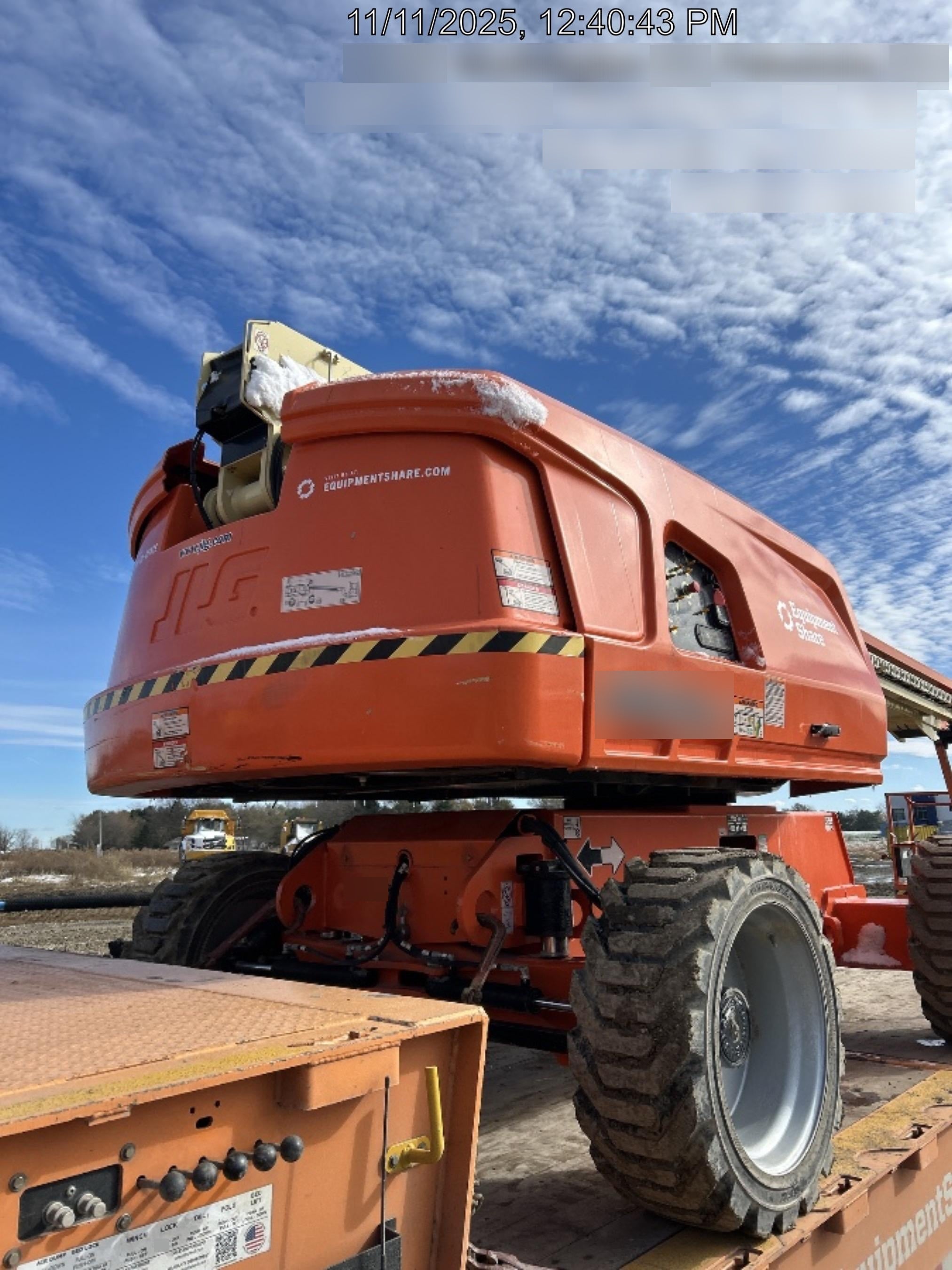 2022 JLG 660SJ