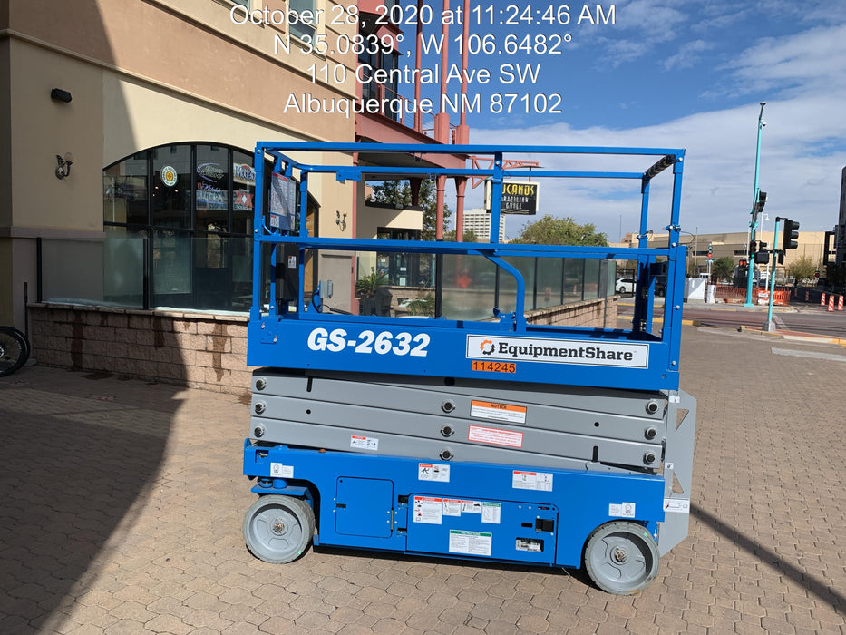 2020 Genie GS-2632 Solid NM Tires, Folding Rails with Half-Height Swing Gate, Beacon