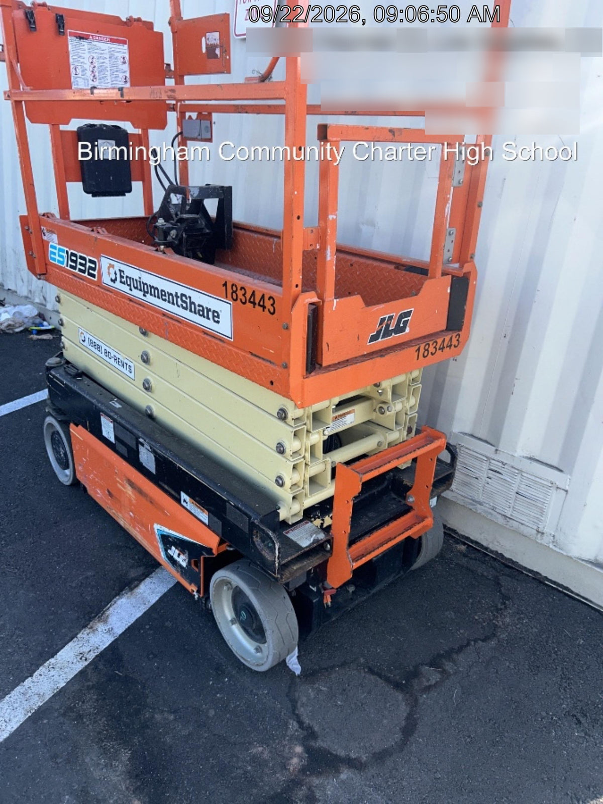 2021 JLG ES1932