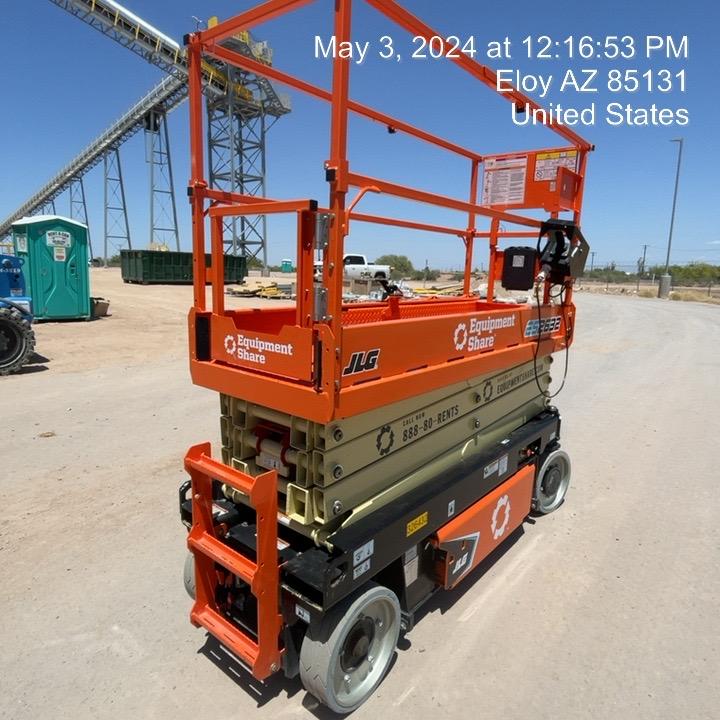 2023 JLG ES2632