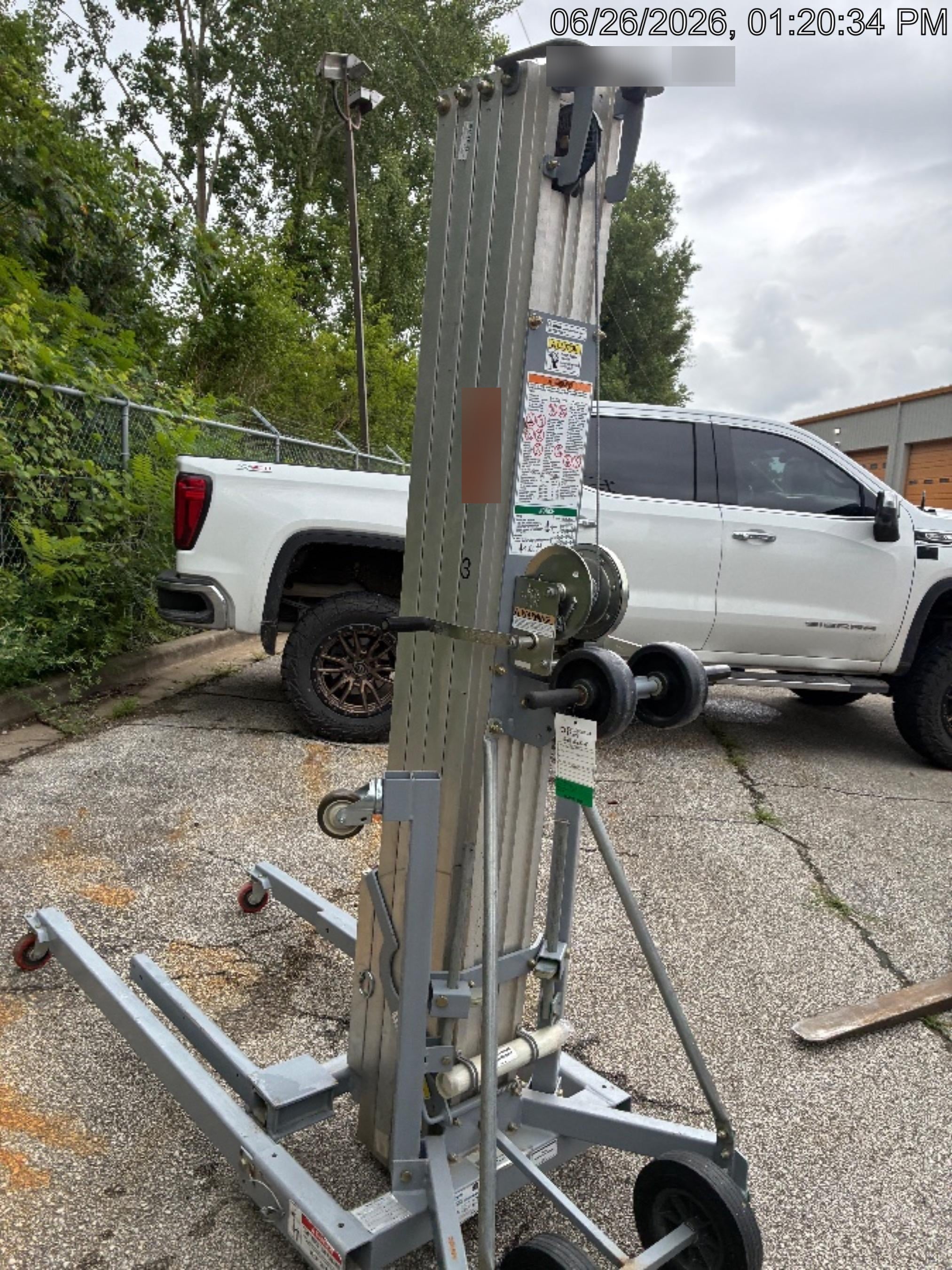 2020 GENIE SLC-24