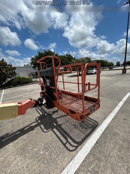 2019 JLG 400S
