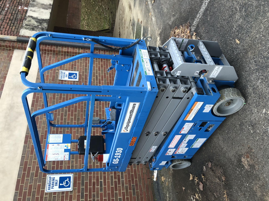 2019 Genie GS-1930 Fixed Rails with Chain Entry