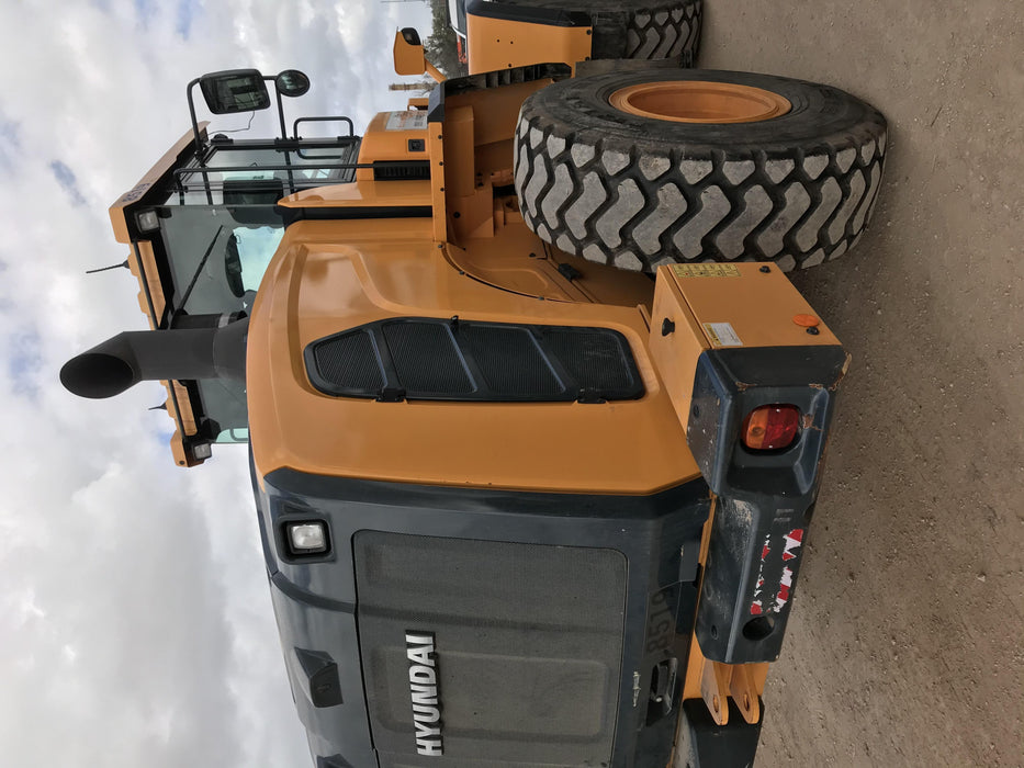 2018 Hyundai HL940 HL 940 Wheel loader, Werk Brau JRB quick coupler, 2.5 yd bucket, and Forks