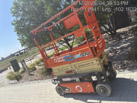 2023 JLG ES1932