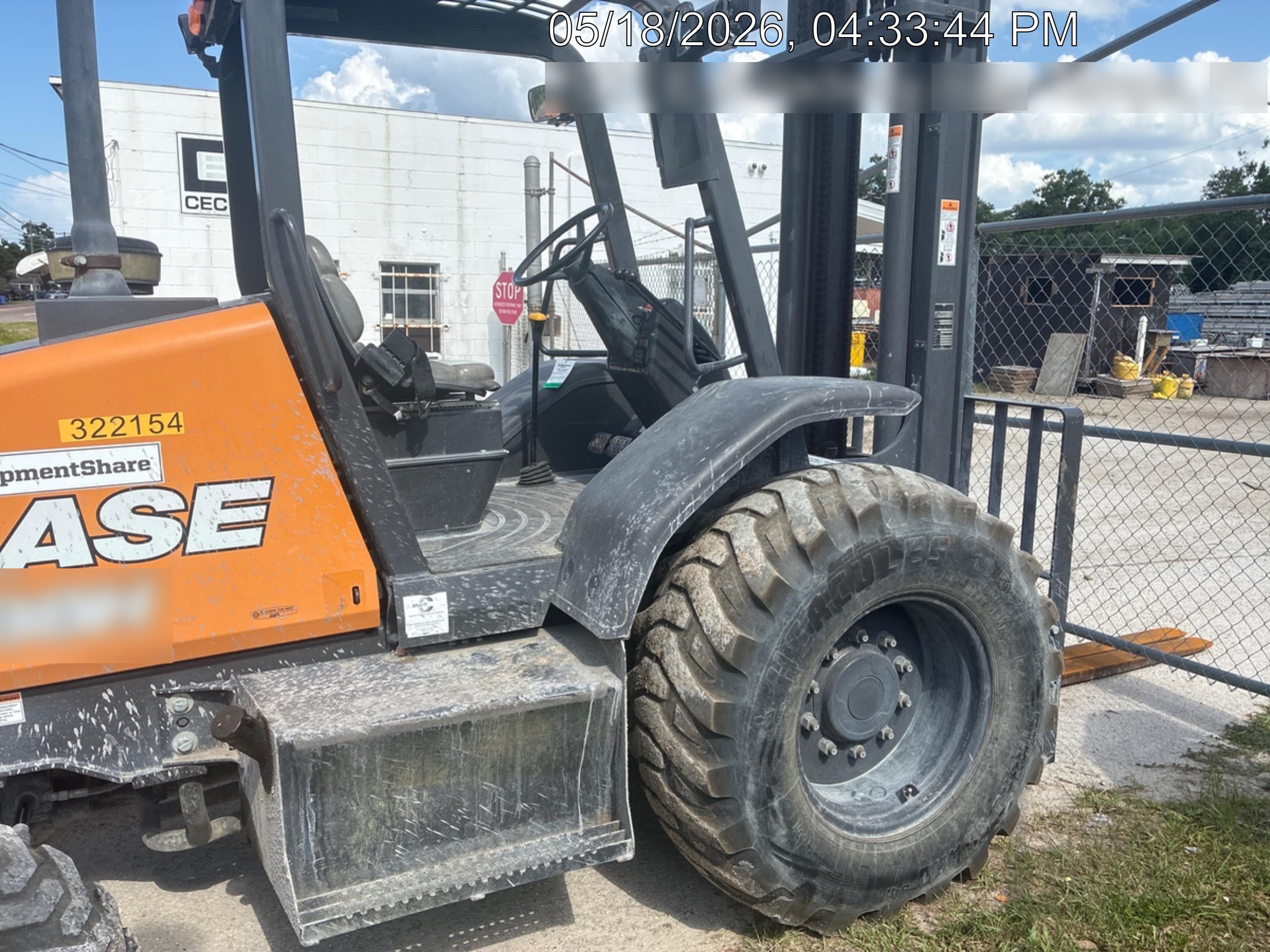 2023 CASE 588H
