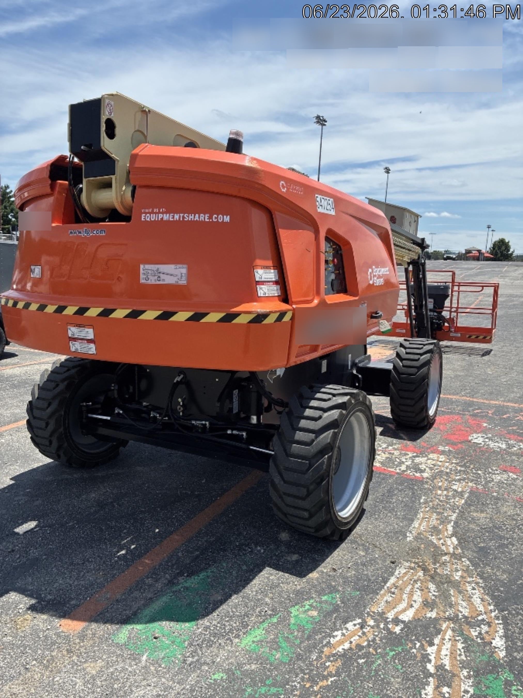 2025 JLG 660SJ