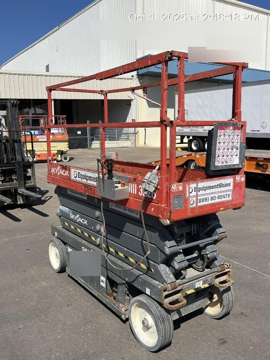 2017 Skyjack SJIII-3226 Skyjack SJ3226, Trojan Battery Set, Extended Warranty 5yr/5k hr